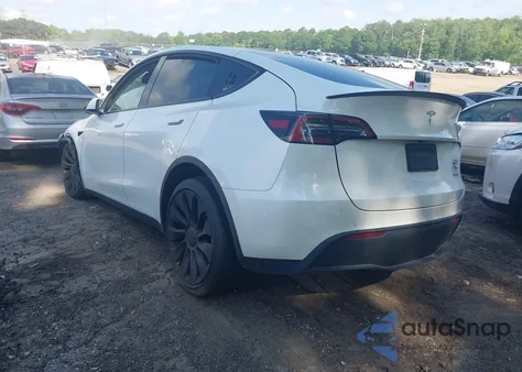2022 Tesla Model Y Performance Dual Motor All-Wheel Drive z USA, uszkodzony, nr VIN 7SAYGDEF7NF380775